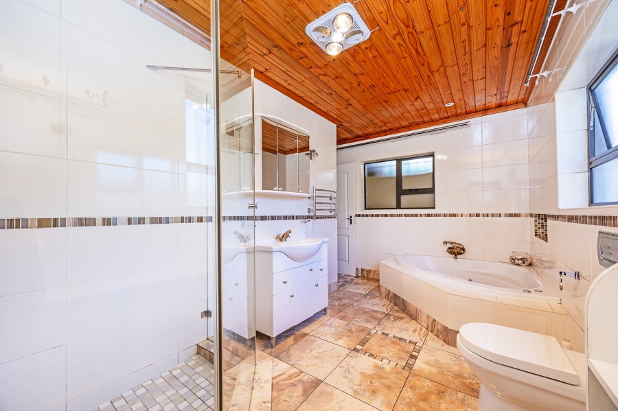 3 Bedroom Property for Sale in Windsor Park Estate Western Cape